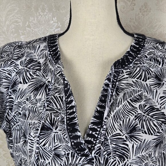 Vineyard Vines Size Small Black and White Linen Shift Dress Split Neck Short Slv - Picture 4 of 16